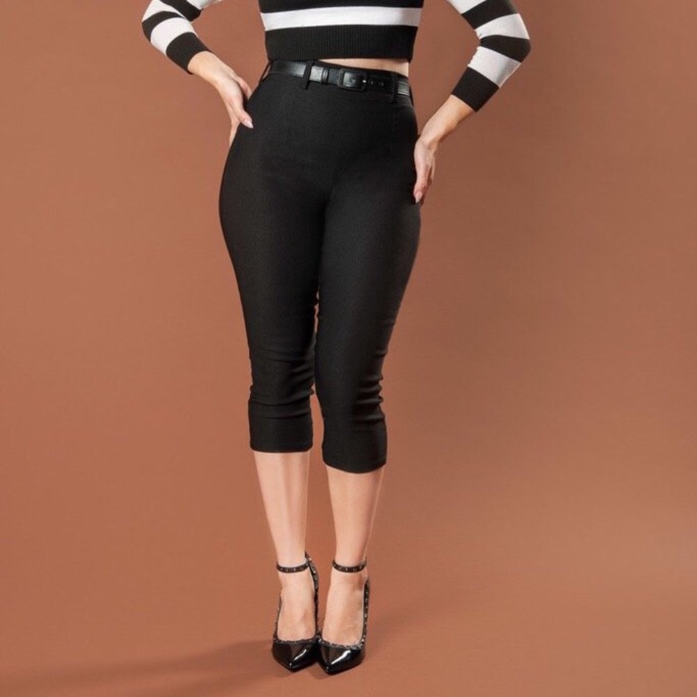 Pinup Girl Deadly Dames black Capri pants